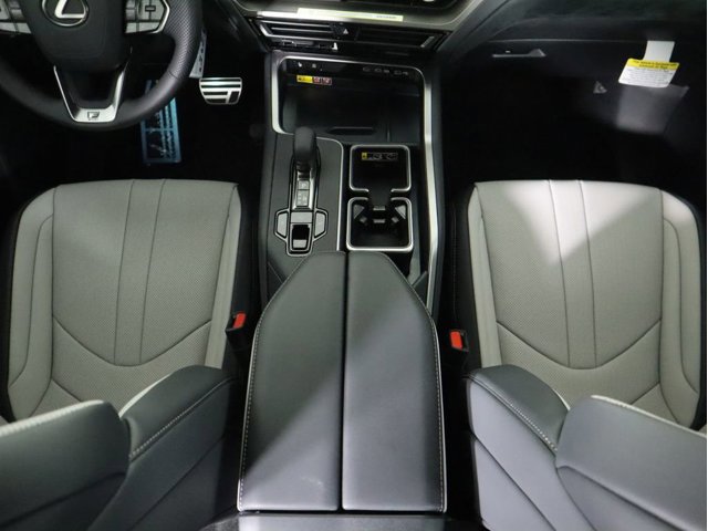 2026 Lexus TX 500h F-Sport Premium - Photo 17