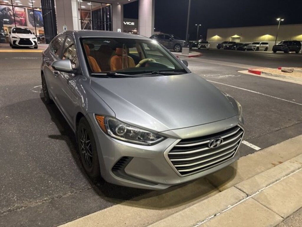 Used 2017 Hyundai Elantra SE Sedan