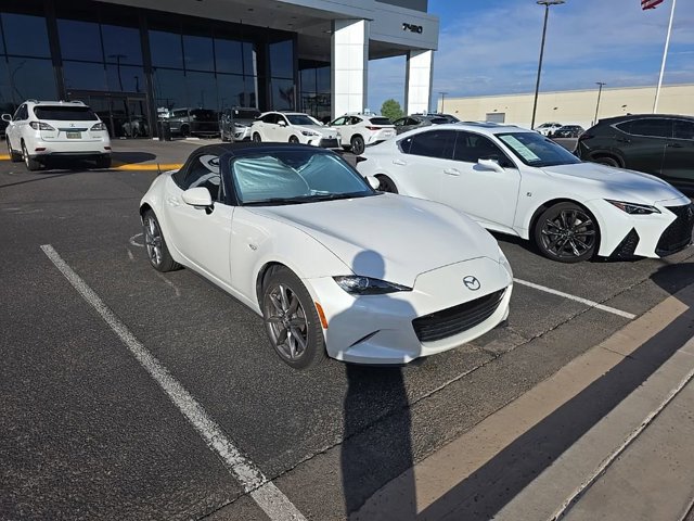 2023 Mazda MX-5 Miata Miata Grand Touring photo 3