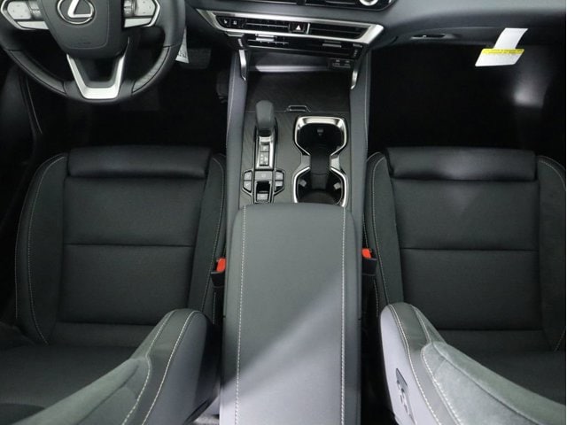 2026 Lexus RX 450h+ Luxury - Photo 17