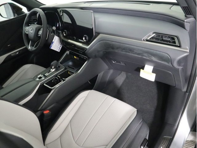 2026 Lexus TX 500h F-Sport Premium - Photo 18