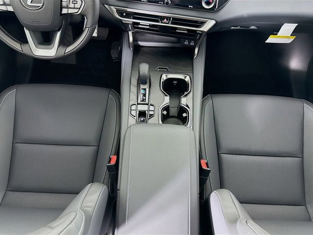 2026 Lexus RX 450h+ Premium - Photo 17