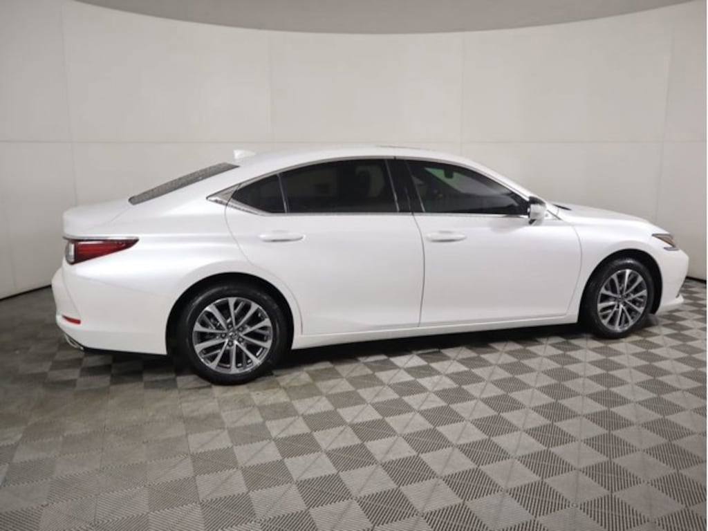 New 2025 Lexus ES 350 4-DOOR SEDAN