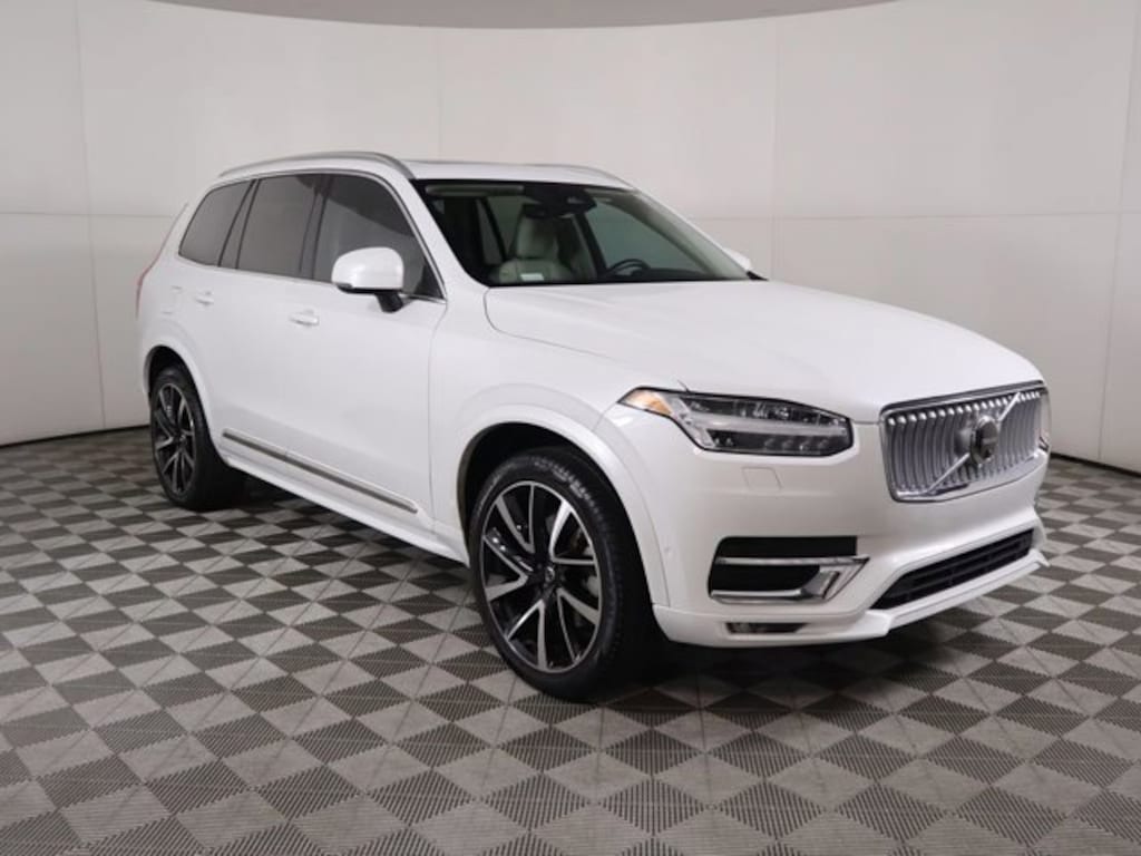 Used 2023 Volvo XC90 B5 AWD Plus SUV
