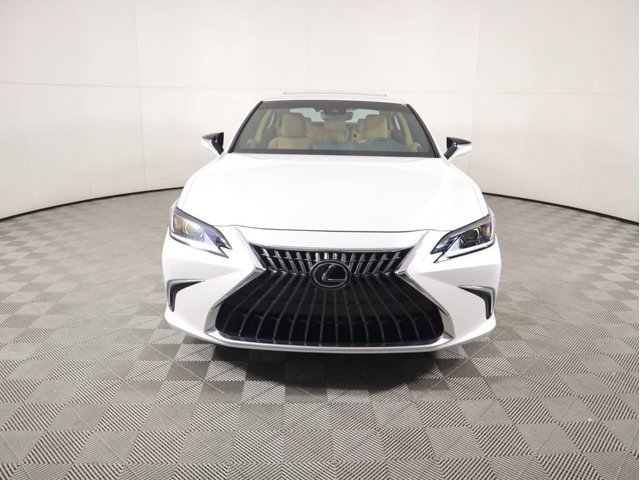 2025 Lexus ES 300h Base photo 2