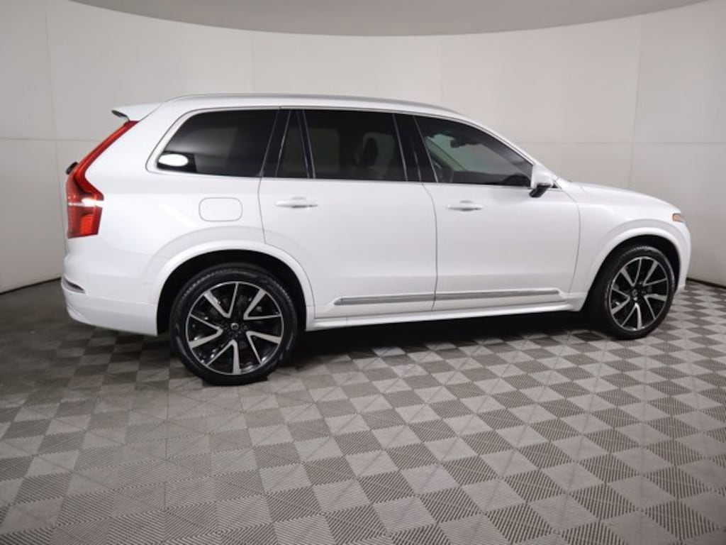 Used 2023 Volvo XC90 B5 AWD Plus SUV