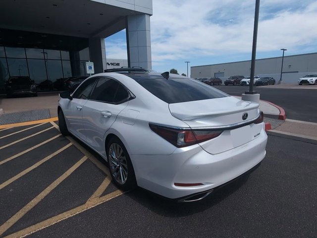 2022 Lexus ES 350 Ultra Luxury photo 2