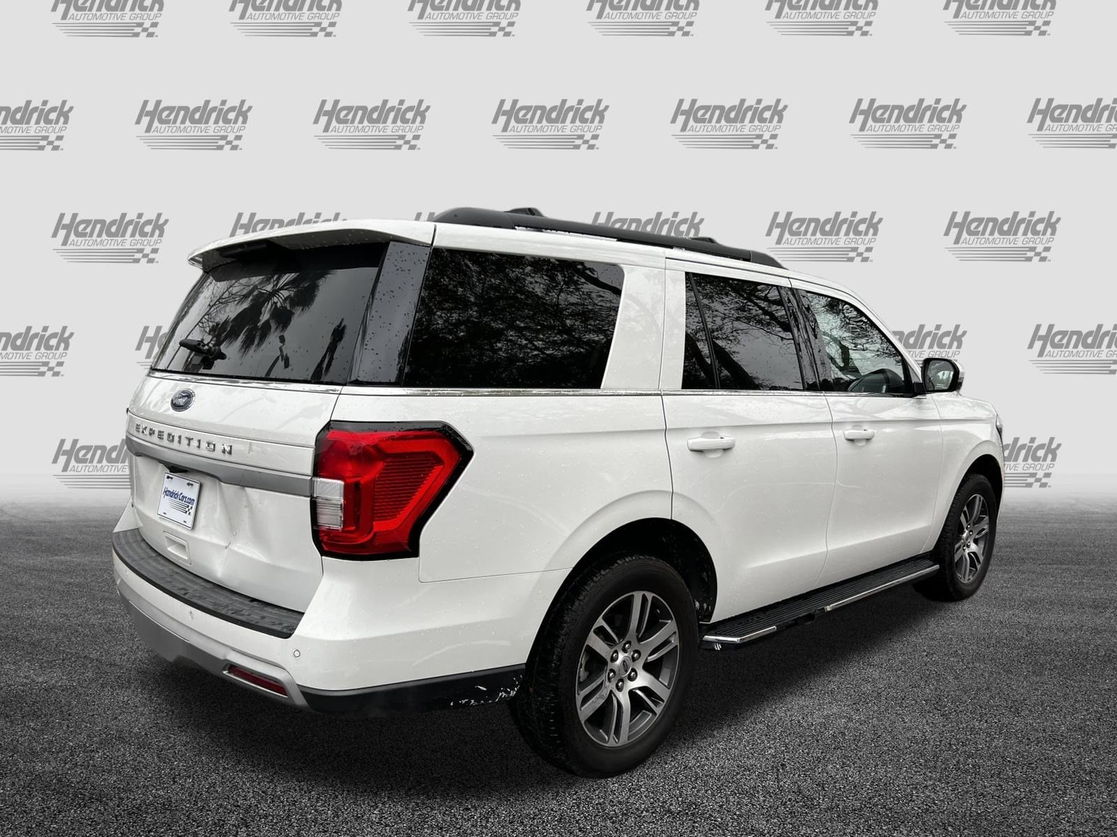 2022 Ford Expedition XLT photo 3