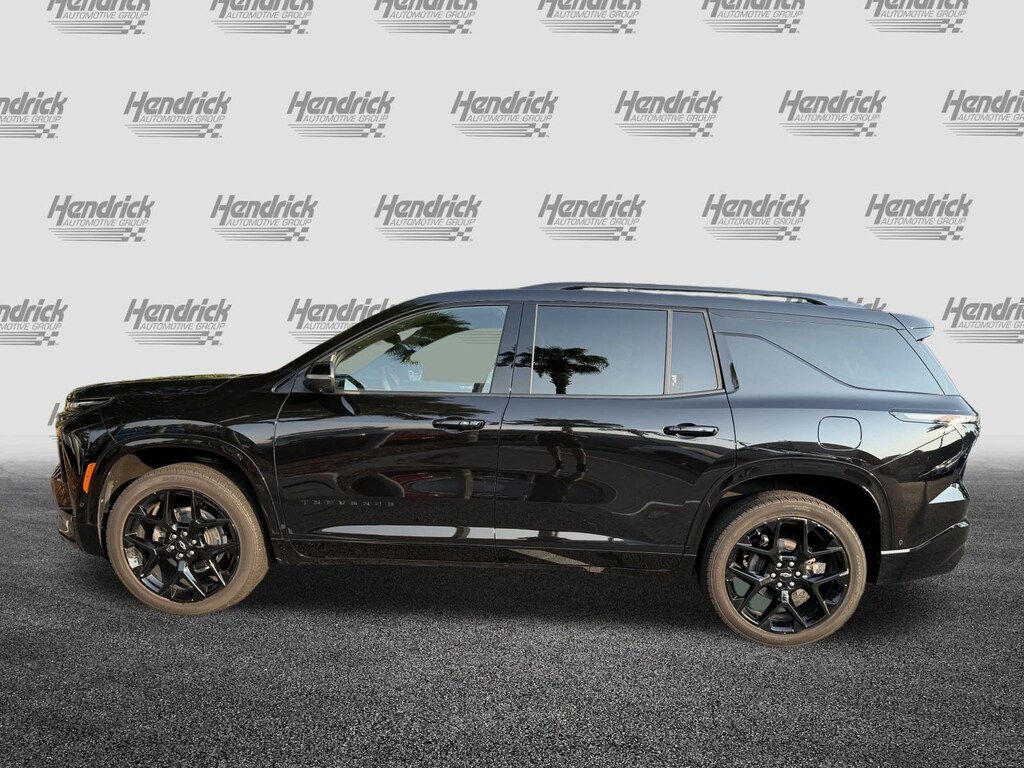 Used 2025 Chevrolet Traverse FWD RS SUV