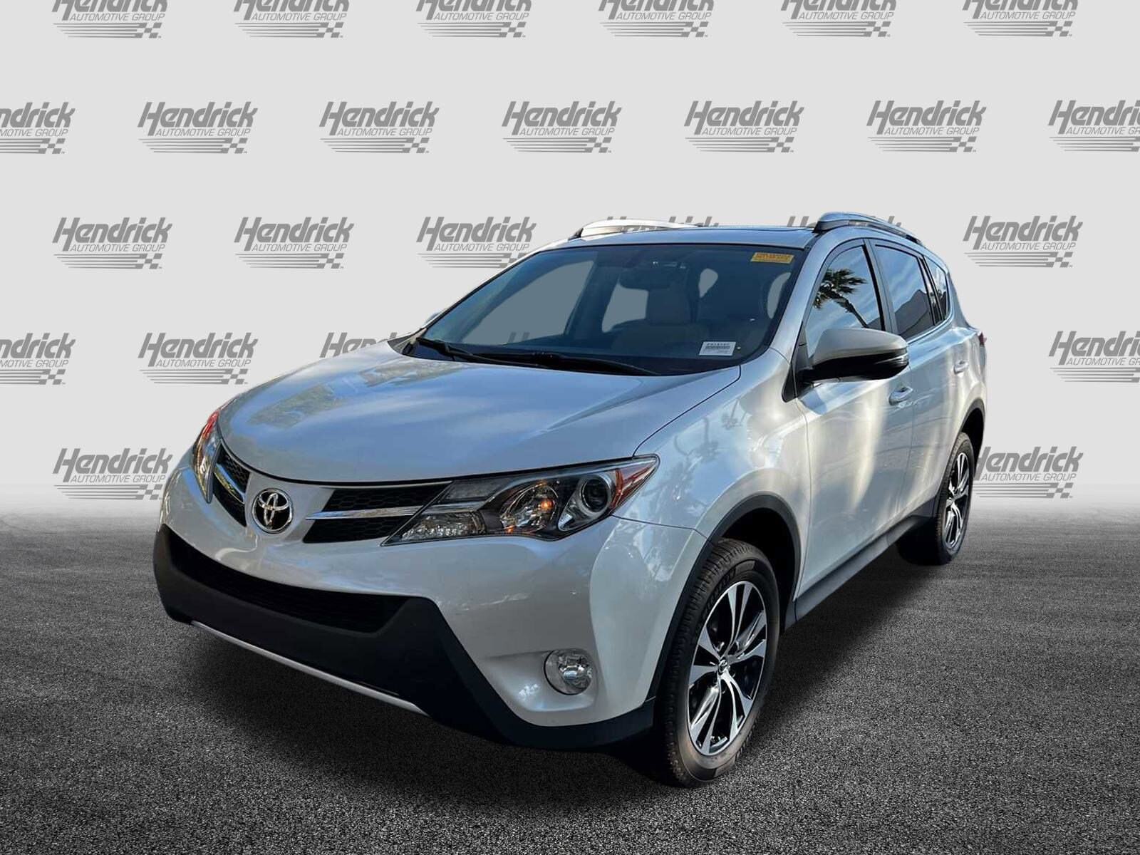 2015 Toyota RAV4 Limited photo 3