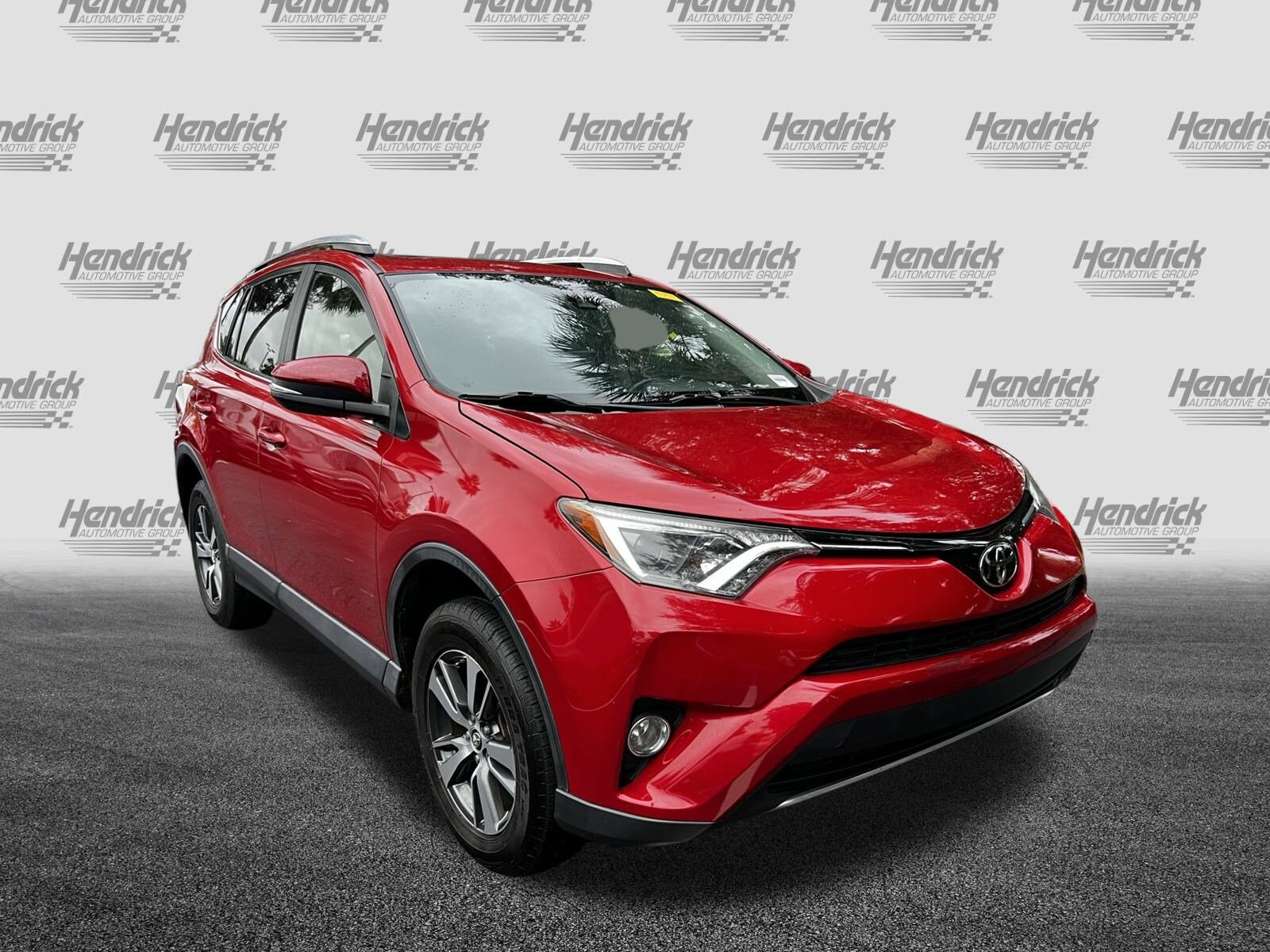 2017 Toyota RAV4 XLE photo 2