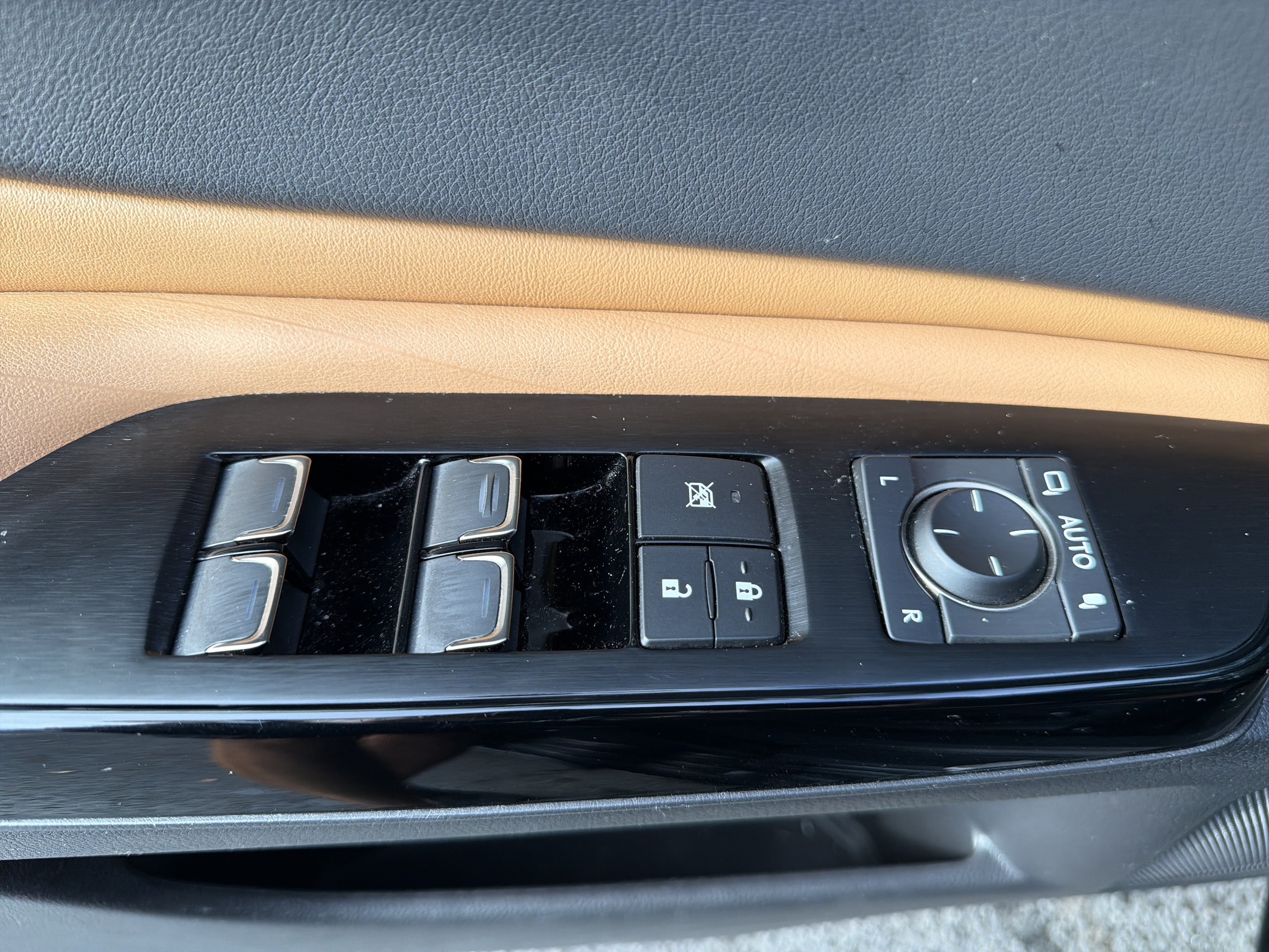 2022 Lexus ES Hybrid 12