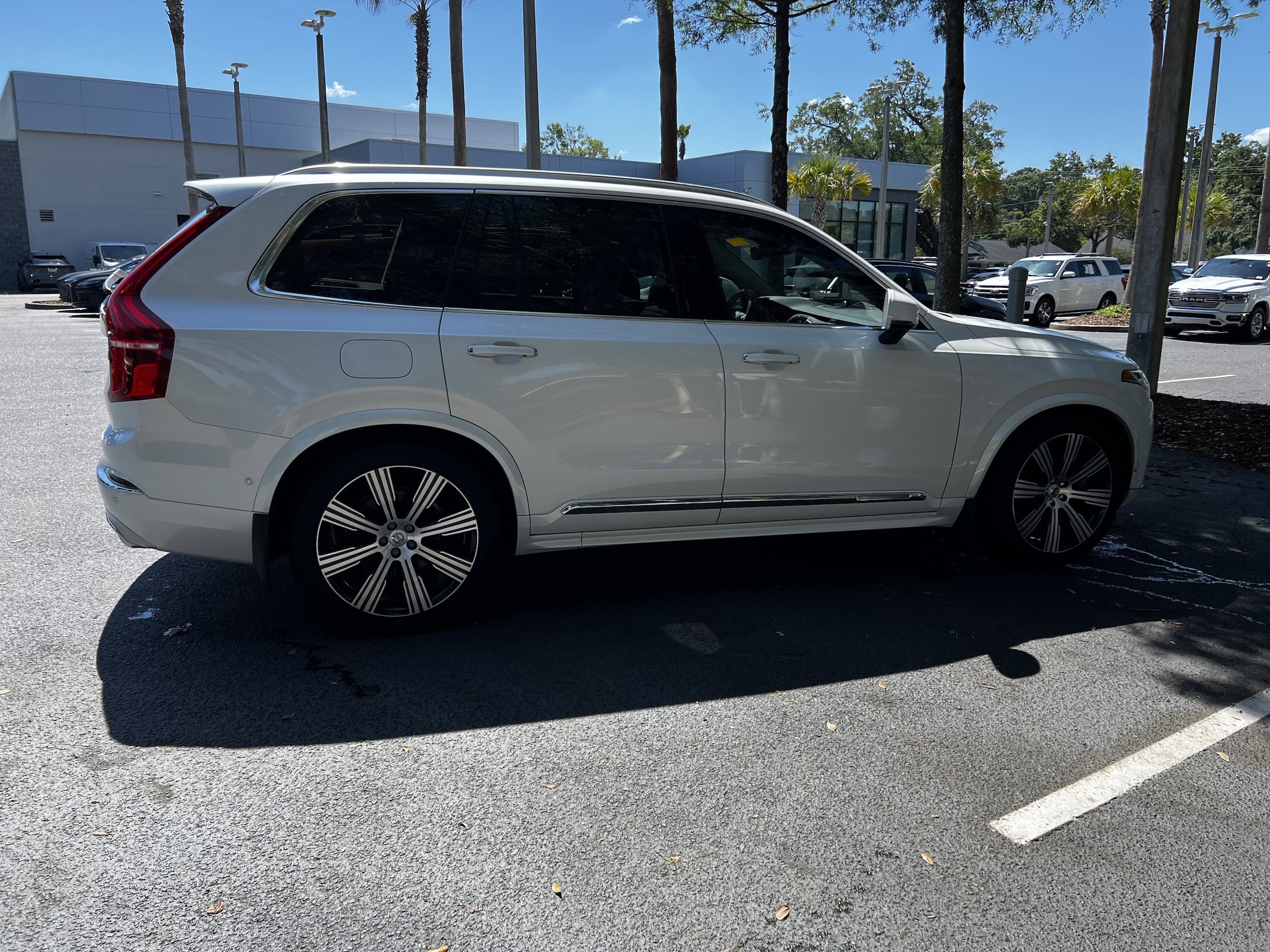 2021 Volvo XC90 Inscription photo 3
