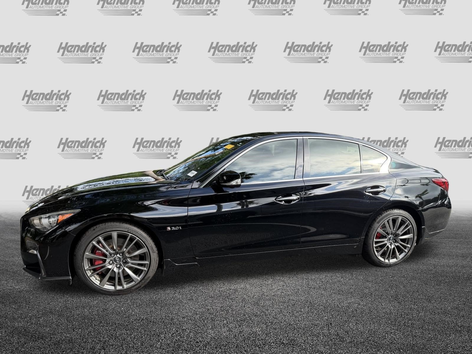 INFINITI Q50 RED SPORT 400