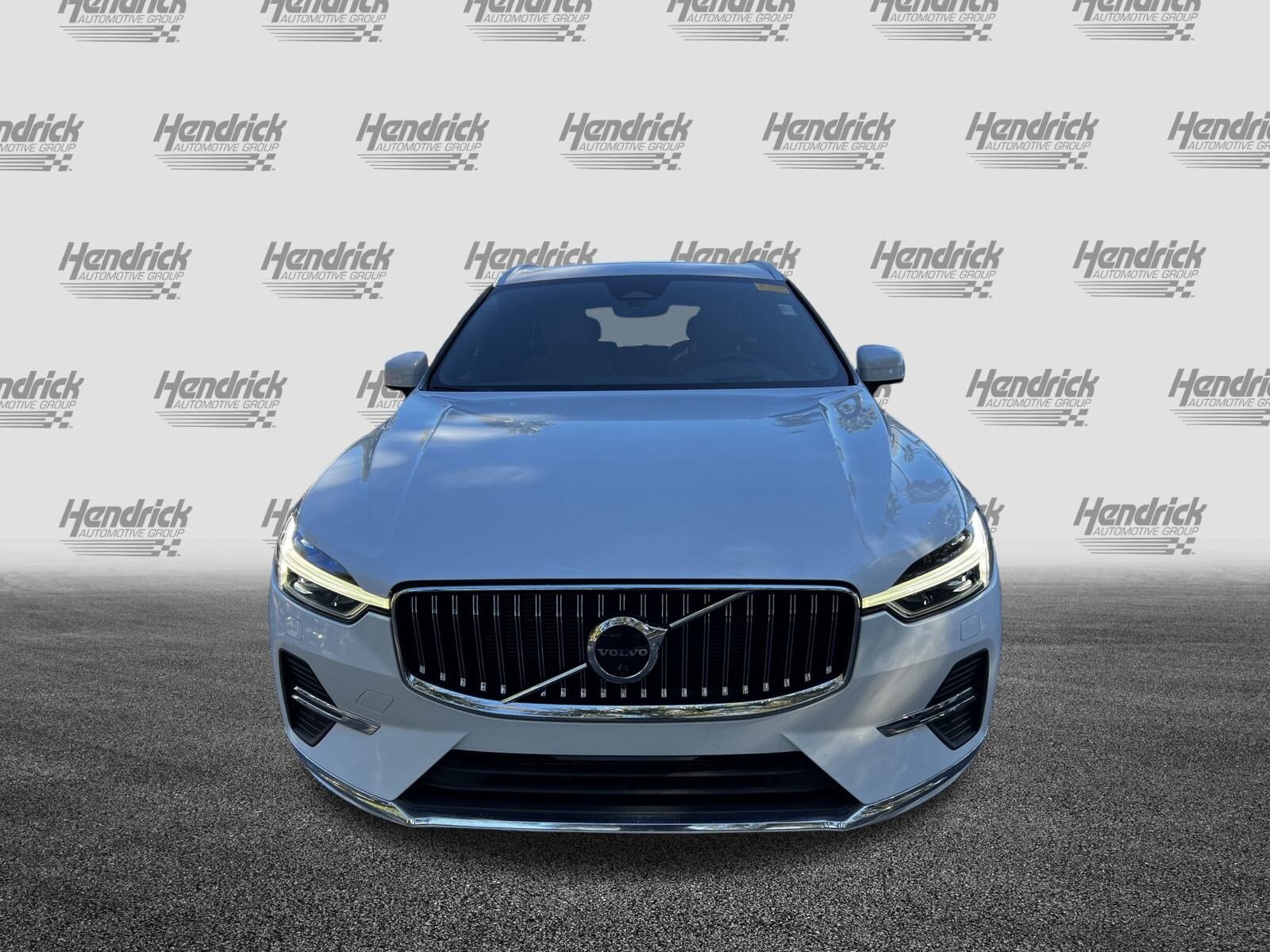 2023 Volvo XC60 Ultimate photo 3