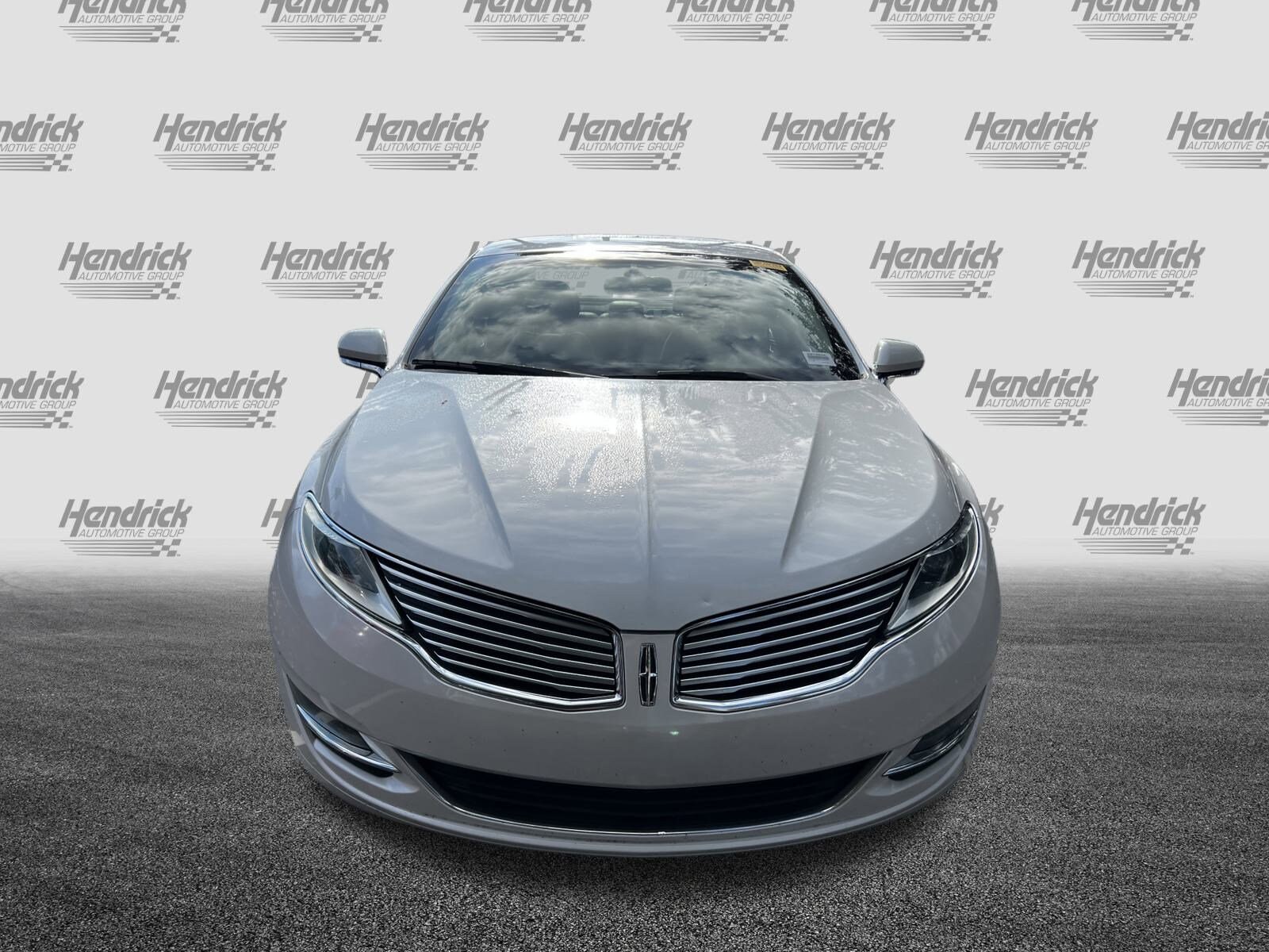 2014 Lincoln MKZ photo 3