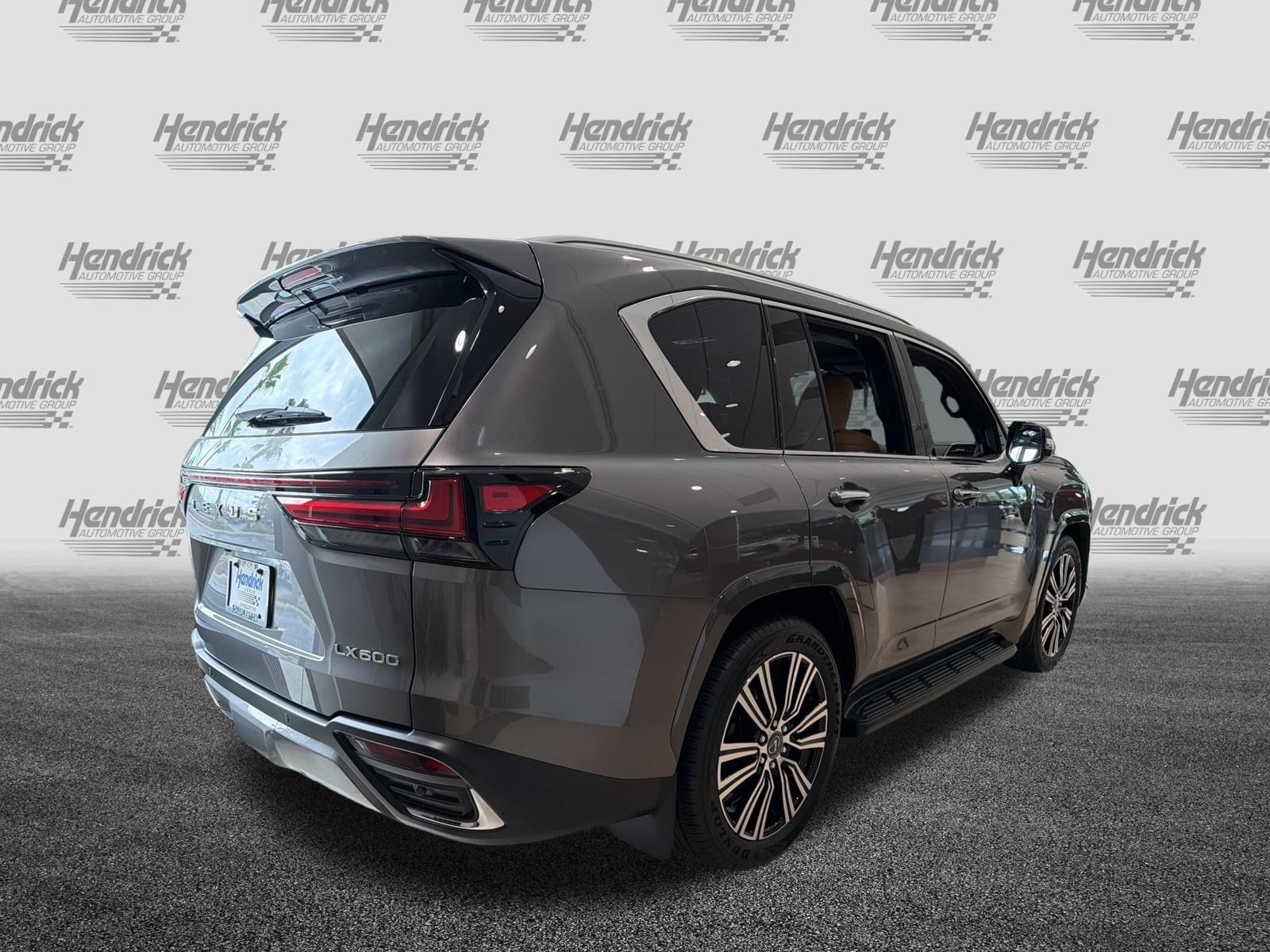 LEXUS LX 600 LUXURY