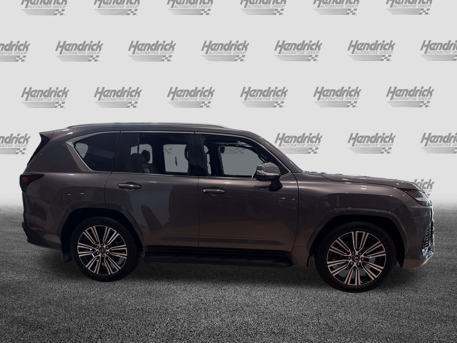 LEXUS LX 600 LUXURY
