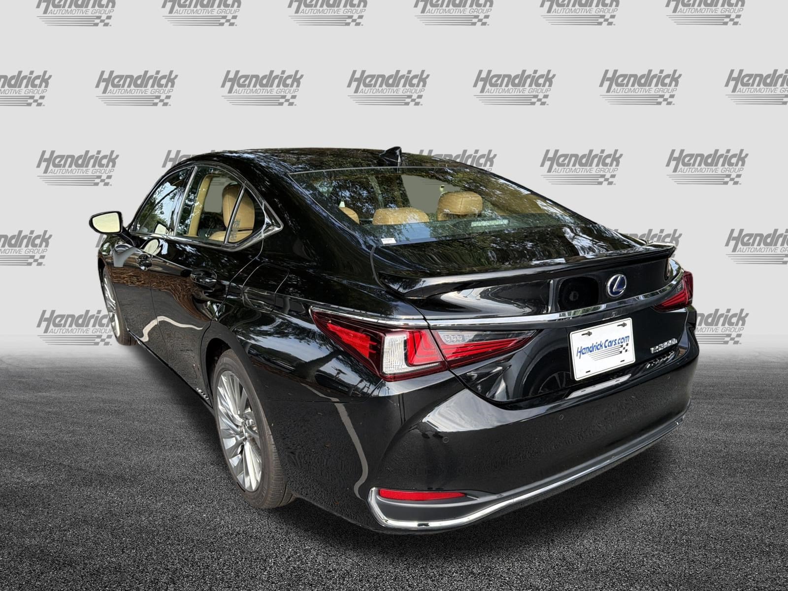 2022 Lexus ES Hybrid 5
