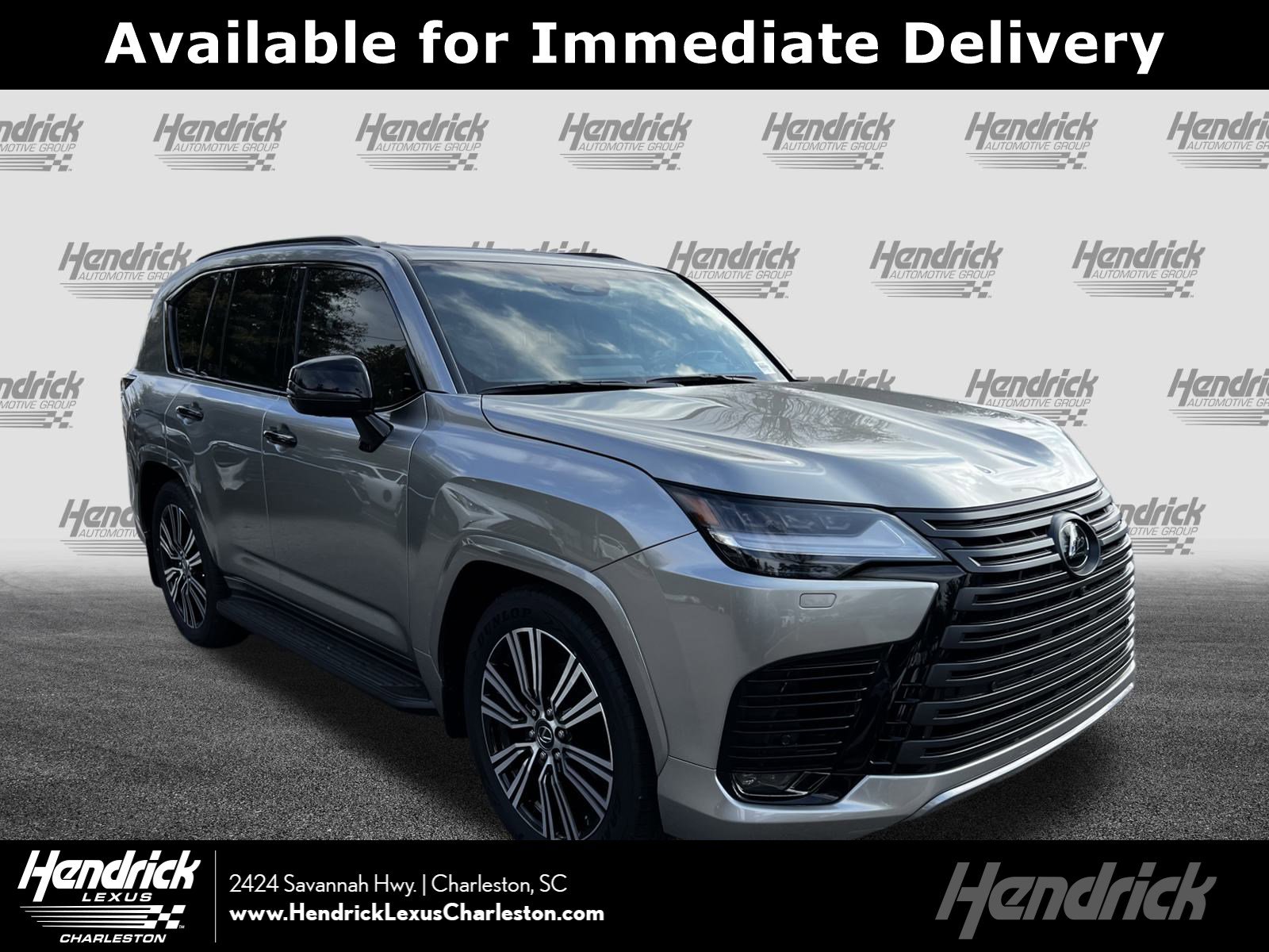 2025 Lexus LX Luxury's photo