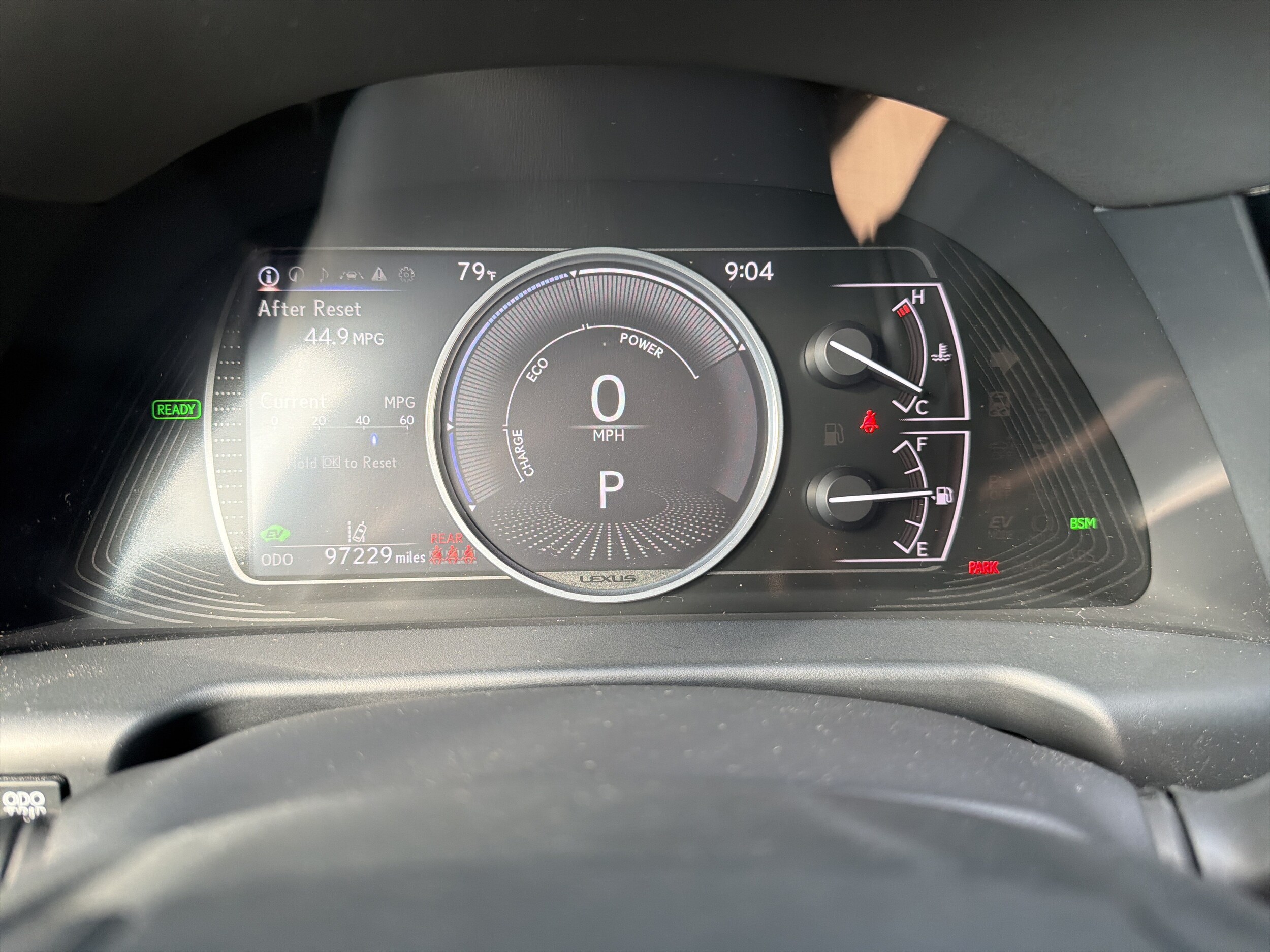 2022 Lexus ES Hybrid 19
