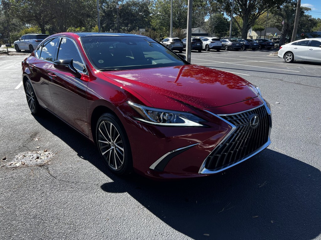 New 2025 Lexus ES 350  Sedan