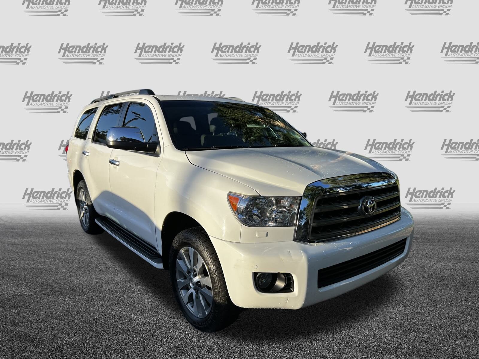 2017 Toyota Sequoia Limited photo 2