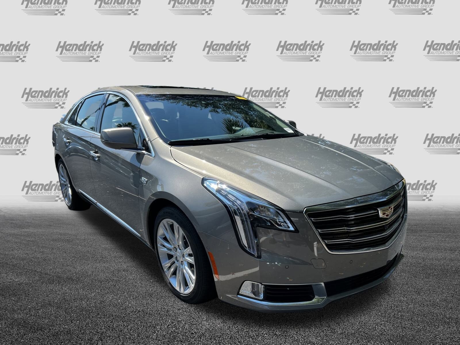 2019 Cadillac XTS Luxury photo 2