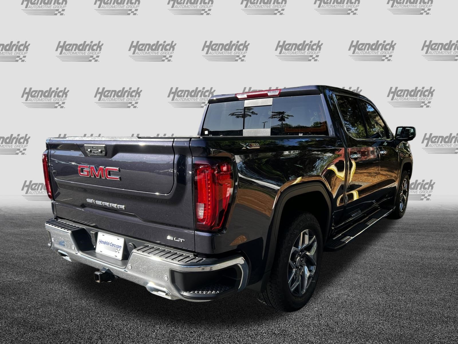 2025 GMC Sierra 1500 SLT photo 6