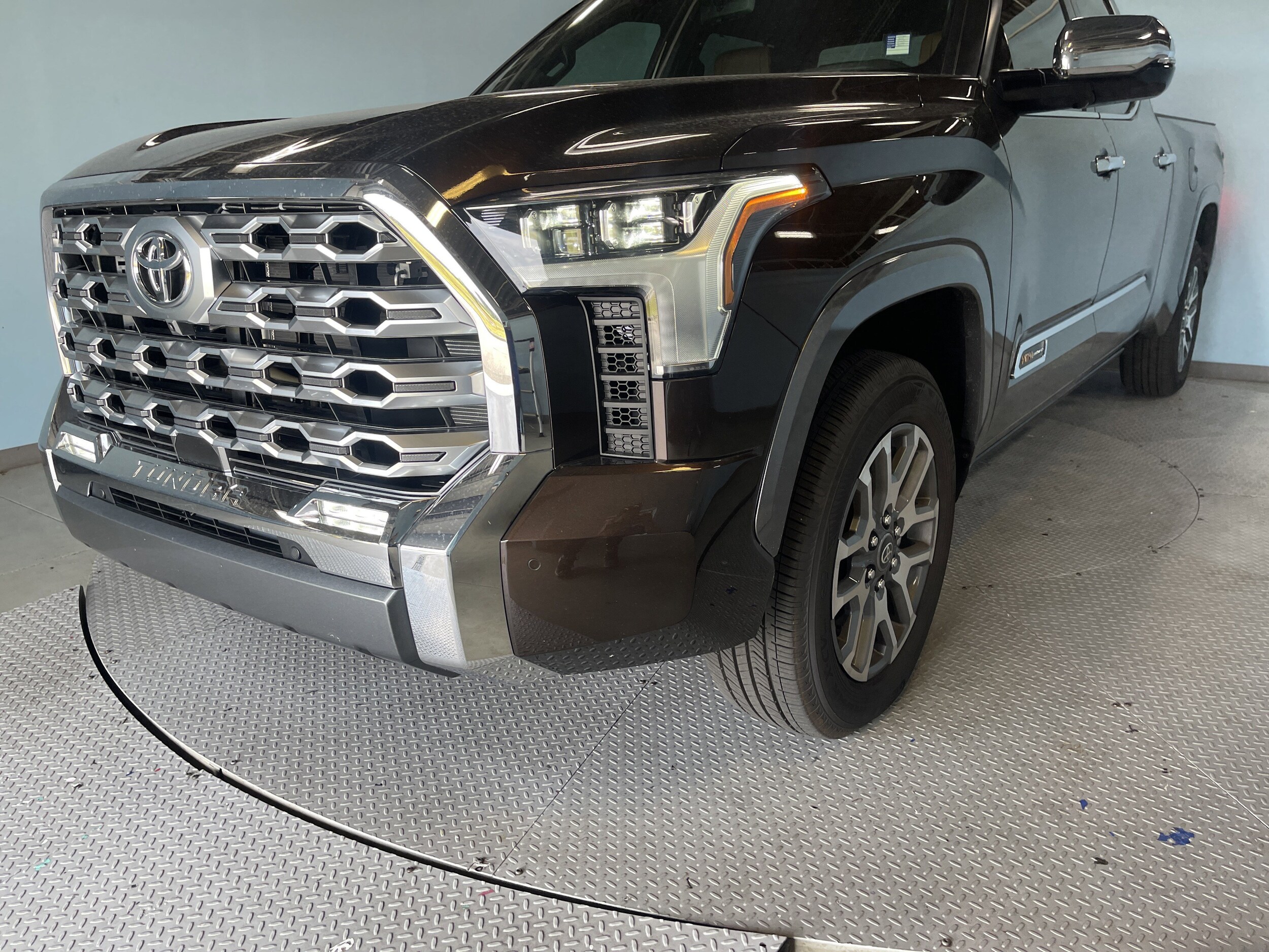 2025 Toyota Tundra 1794 Edition photo 4