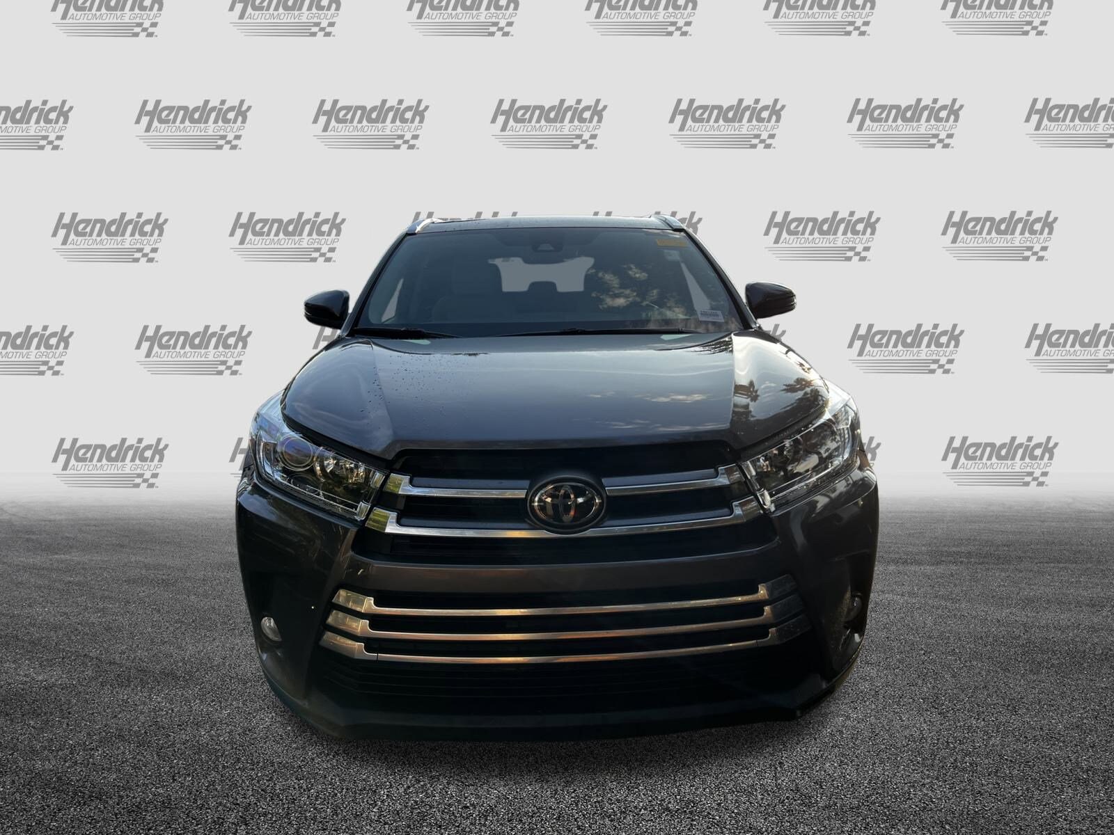 2017 Toyota Highlander Limited Platinum photo 3