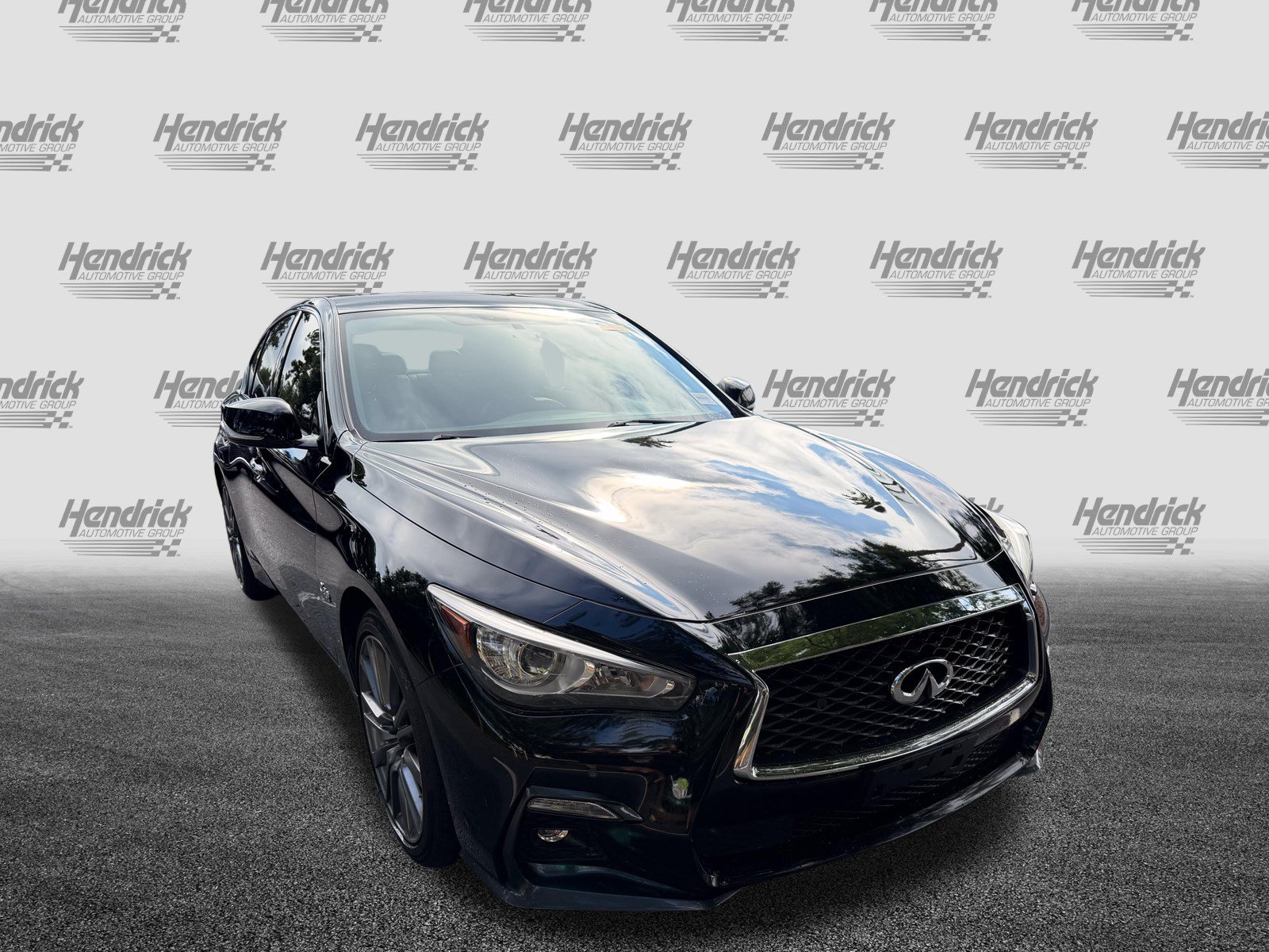 INFINITI Q50 RED SPORT 400