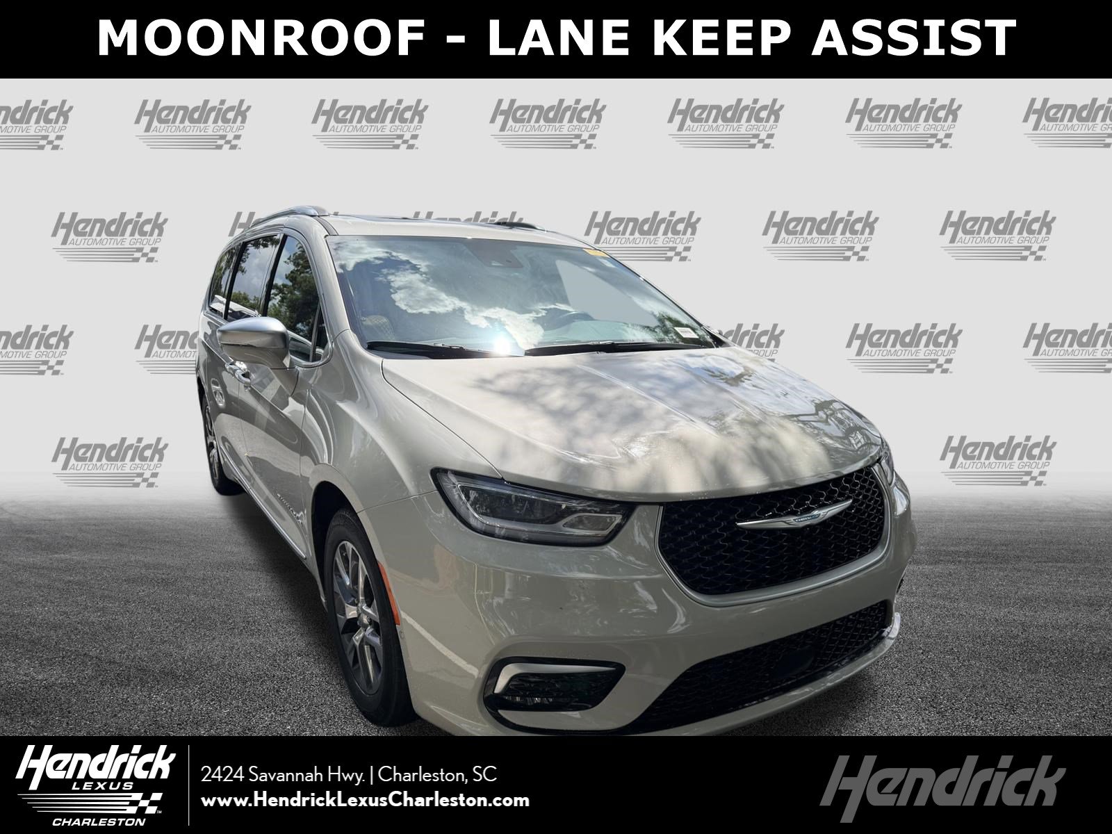 2021 Chrysler Pacifica Hybrid Pinnacle Hybrid's photo