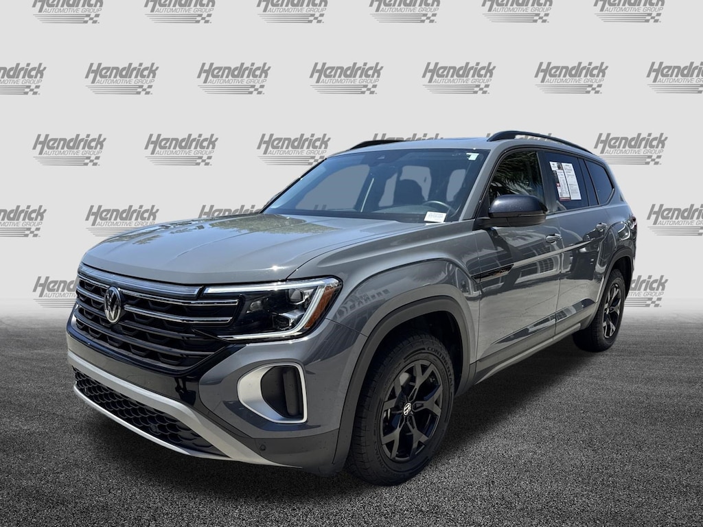 Used 2024 Volkswagen Atlas 2.0T Peak Edition SE w/Technology SUV