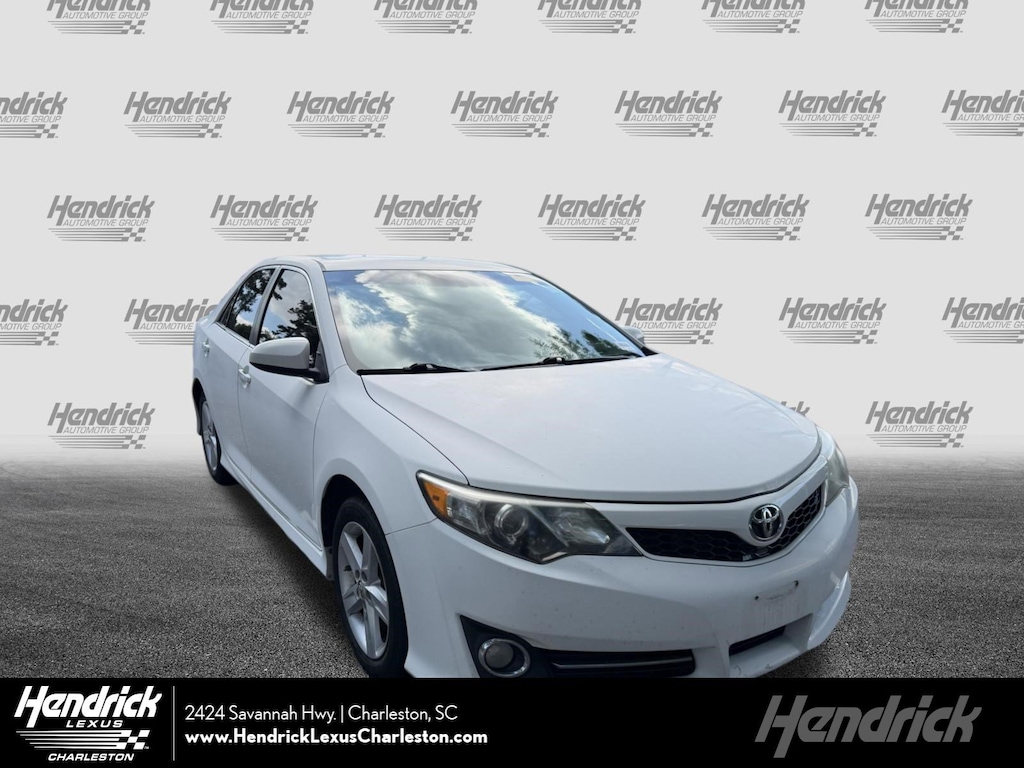 Used 2013 Toyota Camry SE Sedan