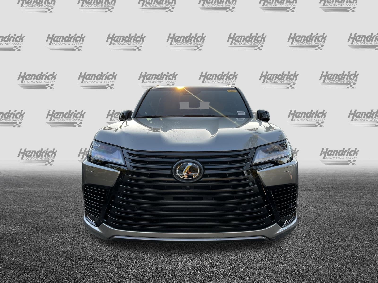 2025 LEXUS LX 600 LUXURY photo 2