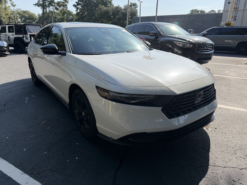 Used 2025 Honda Accord Sedan SE Sedan