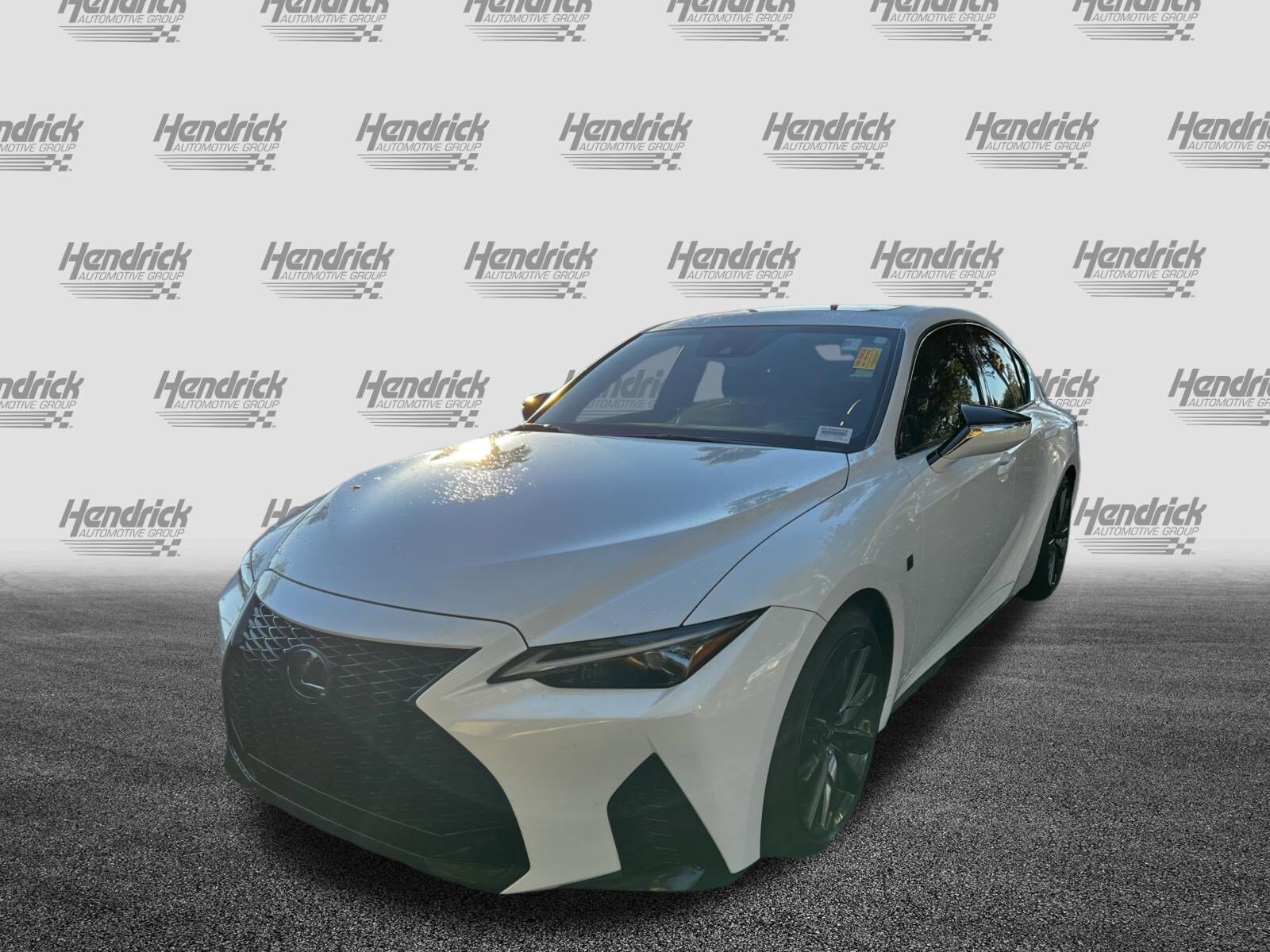 2024 Lexus IS 350 F SPORT photo 4