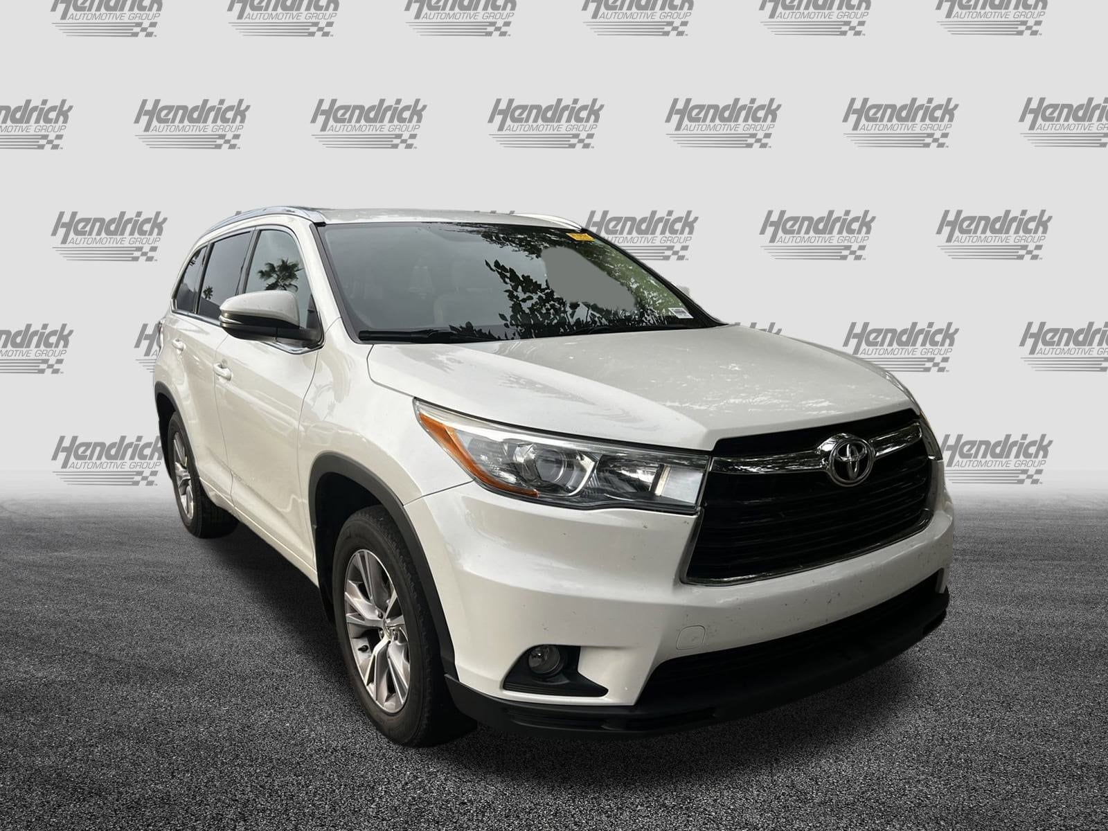 Used 2015 Toyota Highlander XLE with VIN 5TDJKRFHXFS173398 for sale in Charleston, SC