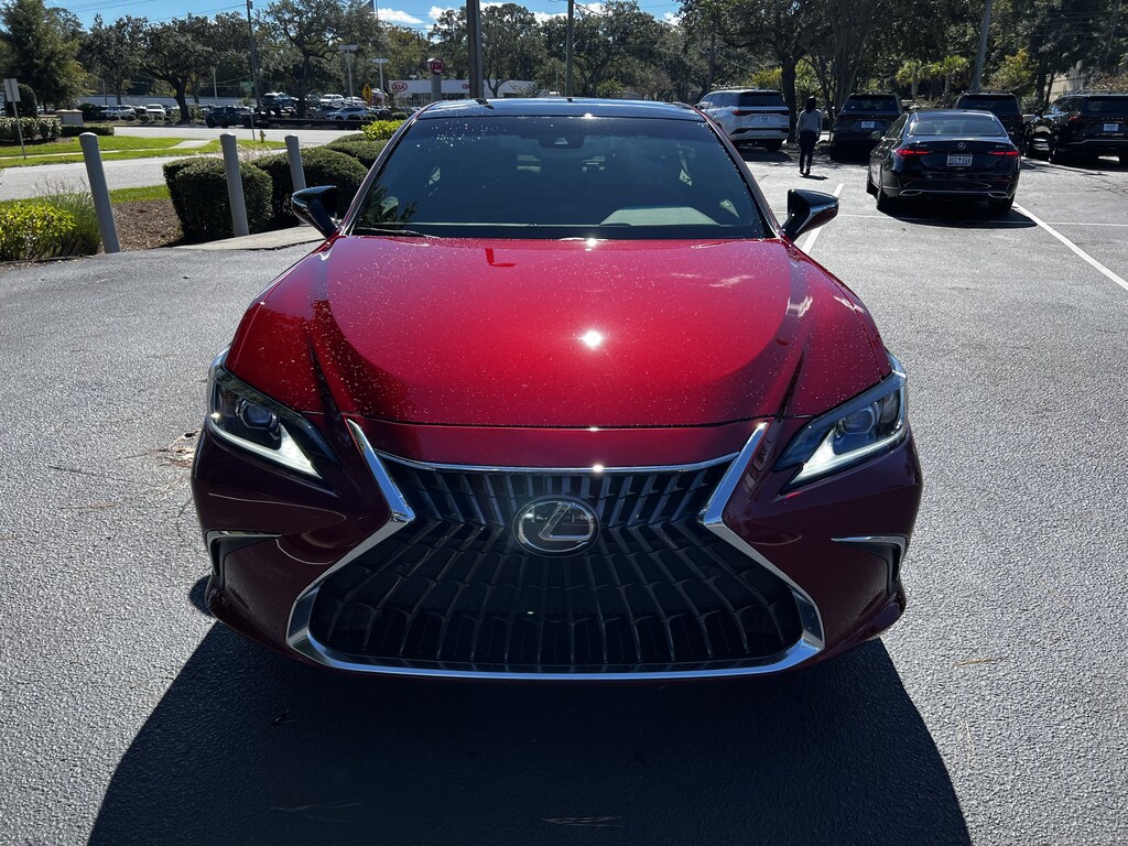 New 2025 Lexus ES 350  Sedan