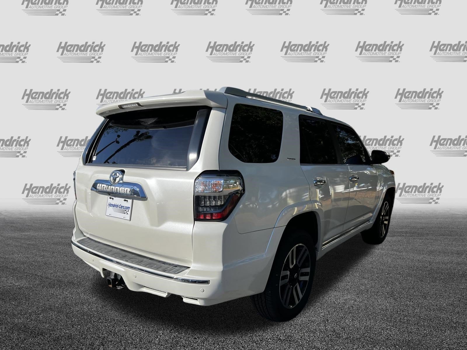 2017 Toyota 4Runner Limited photo 3