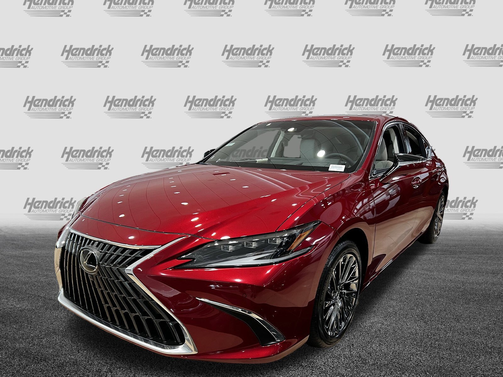 2025 Lexus ES 300h Ultra Luxury photo 4