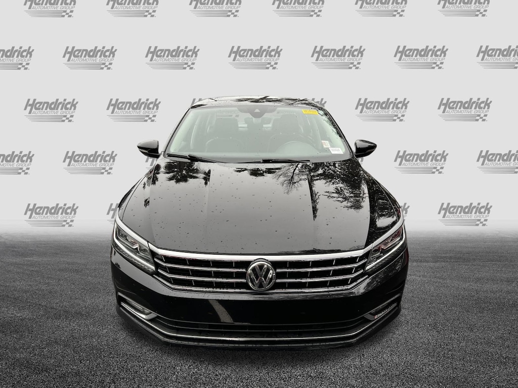 Used 2018 Volkswagen Passat V6 SEL Premium Sedan