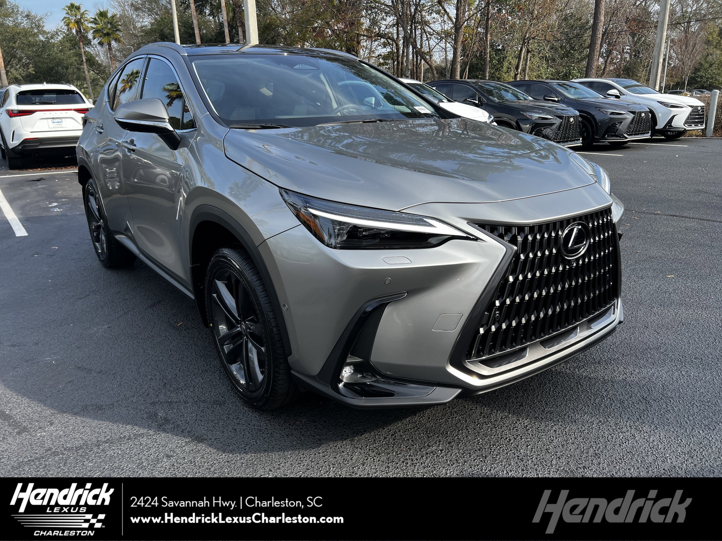 2026 Lexus NX PHEV 450h+'s photo