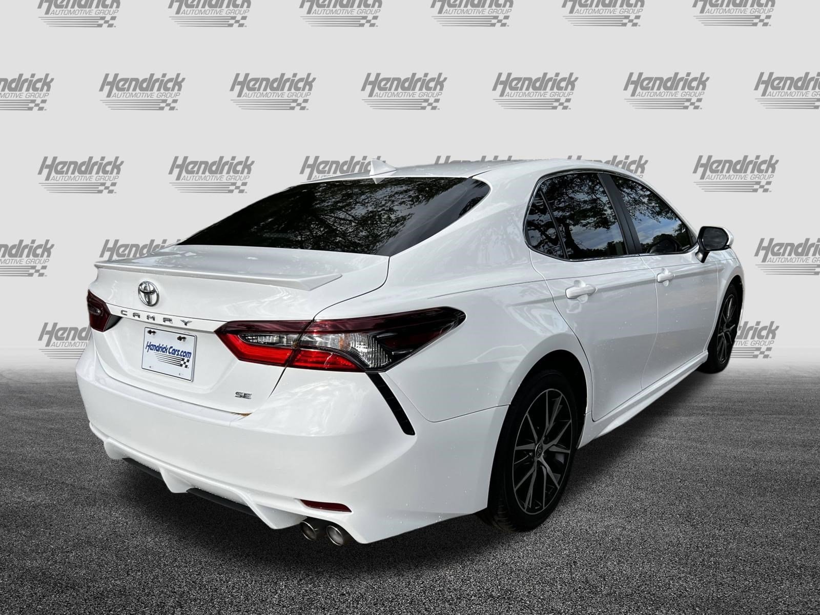 2023 Toyota Camry SE photo 3