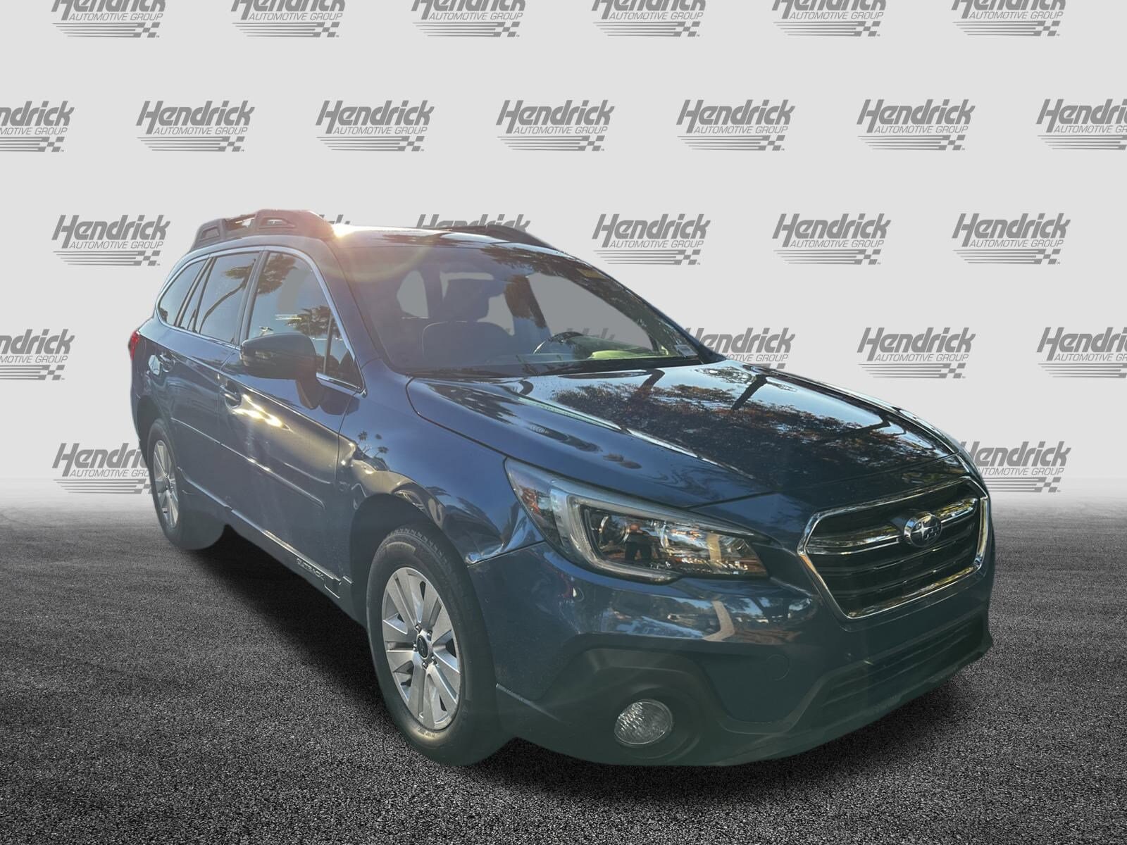 2019 Subaru Outback Premium photo 2