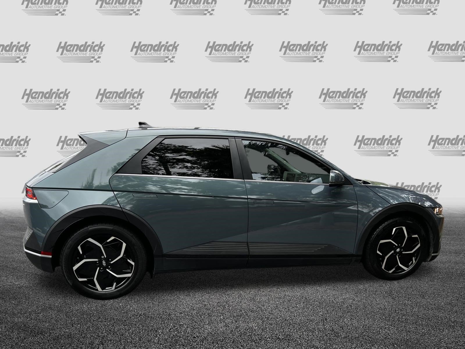 2022 Hyundai IONIQ 5 SEL photo 3