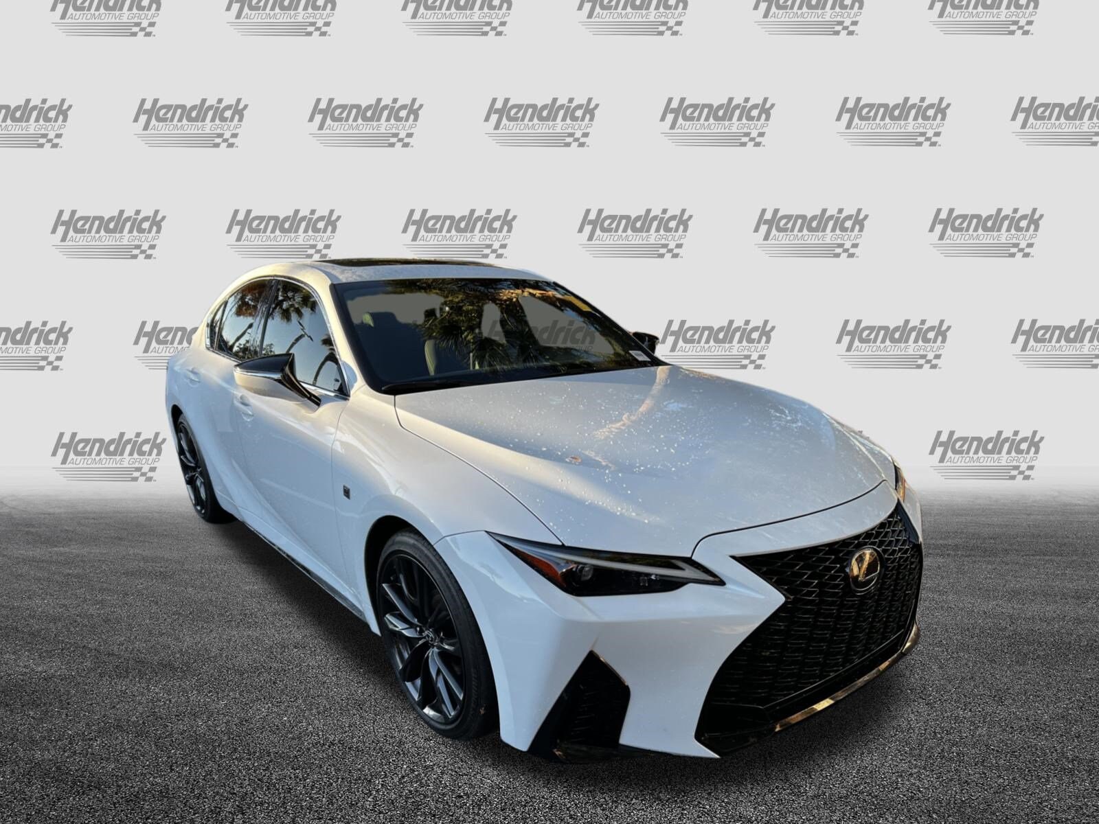 2024 Lexus IS 350 F SPORT photo 2