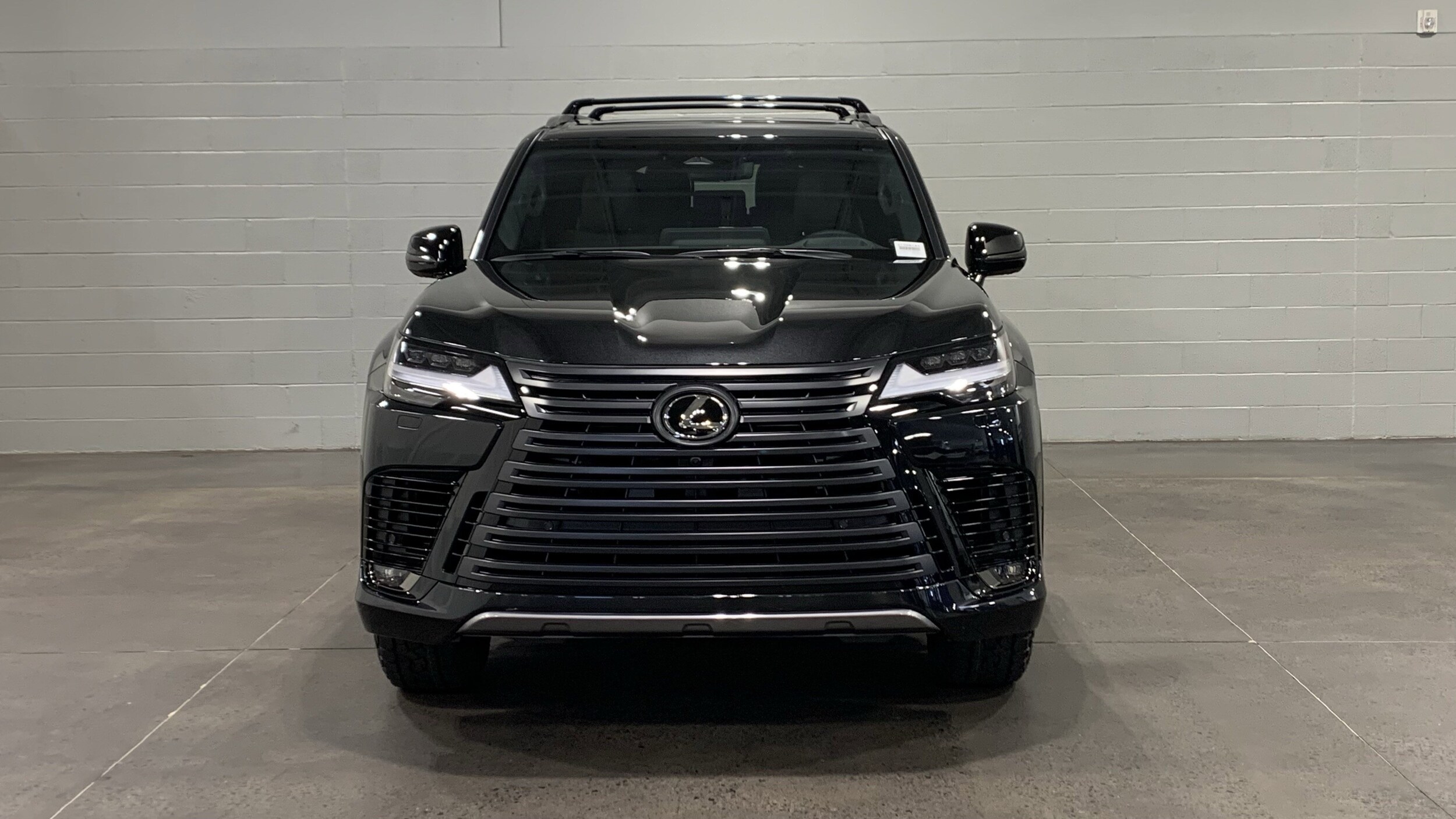 2025 Lexus LX photo 4