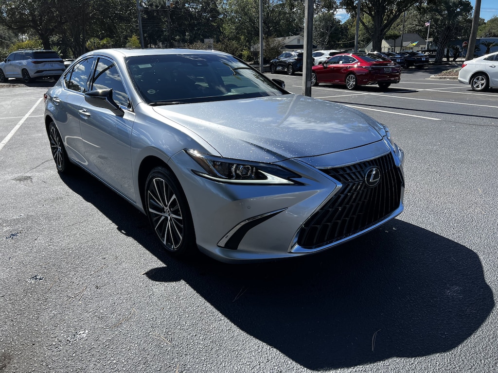 New 2025 Lexus ES 350  Sedan